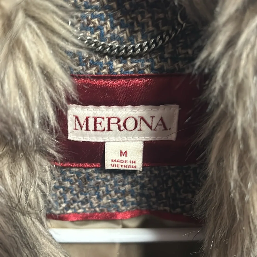 Women's Gray Faux Fur Collar Coat - Picture 3 of 7